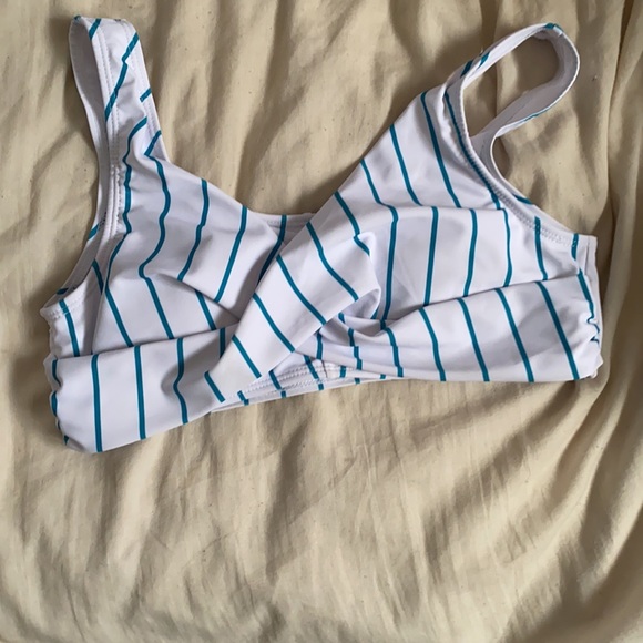 Bathing suit - Picture 3 of 5